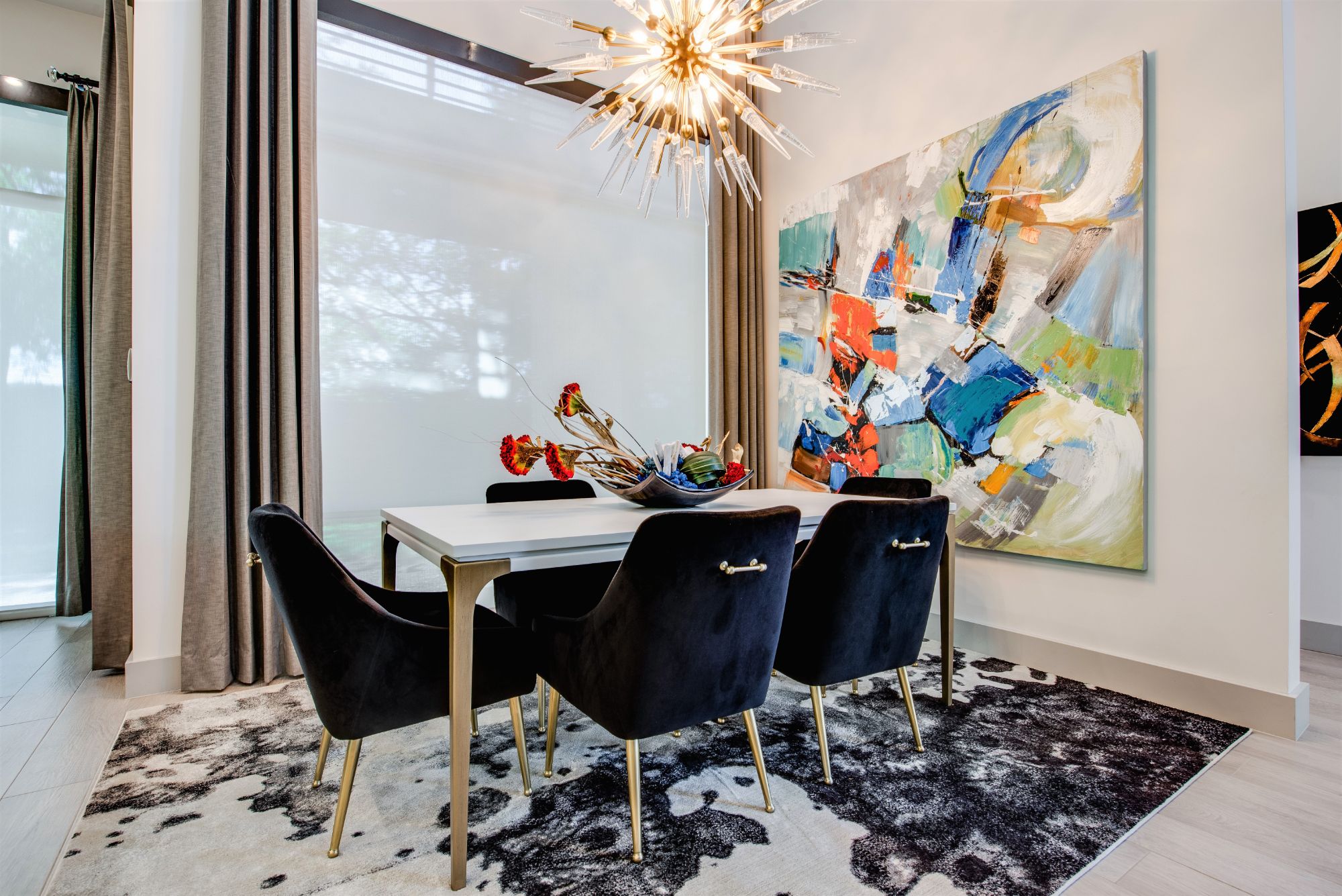 Luxury Dining Room Interior Decorator